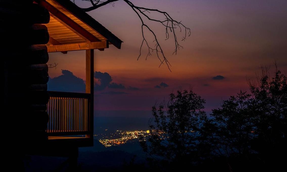 Swept Away Villa Gatlinburg Exterior photo