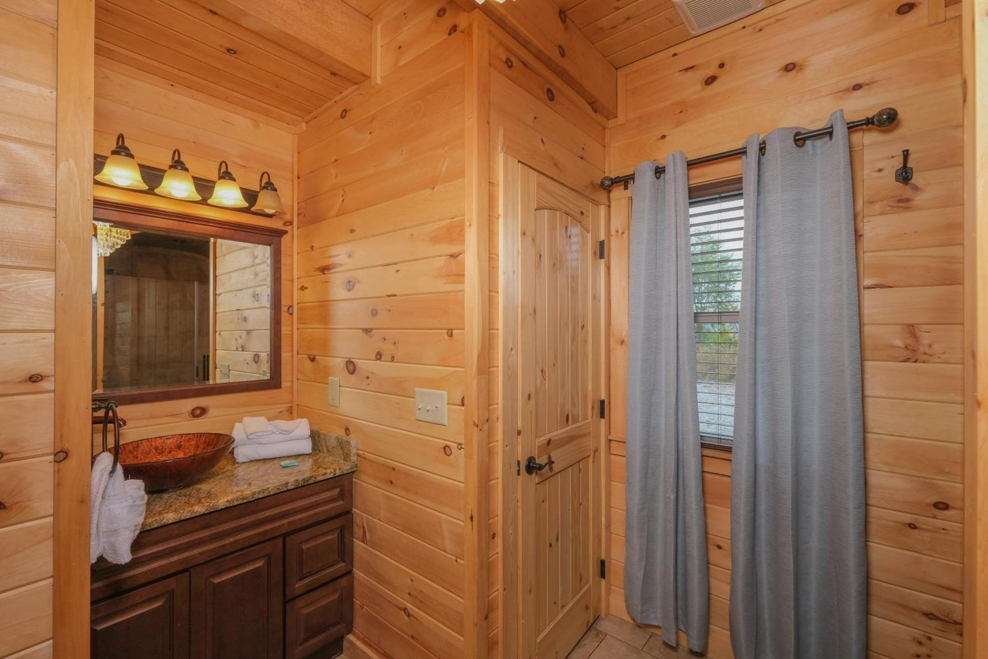 Swept Away Villa Gatlinburg Exterior photo